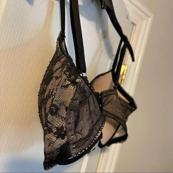 Victoria’s Secret Bra - Picture 6 of 7